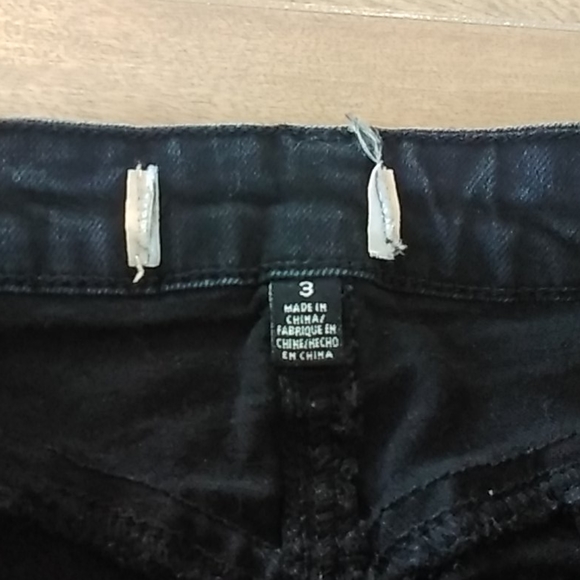 Jeans - Picture 2 of 3